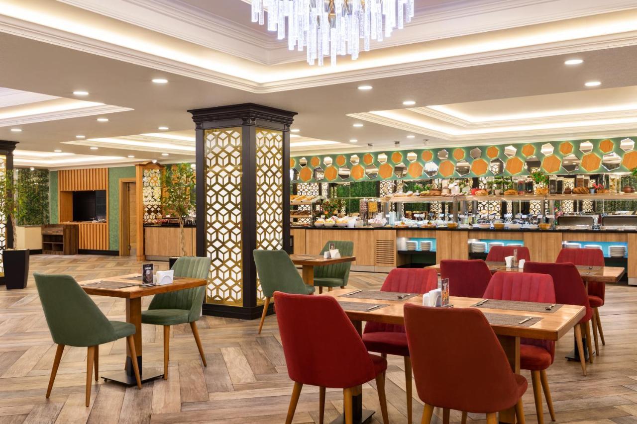 Wyndham Baku Hotel Exterior photo