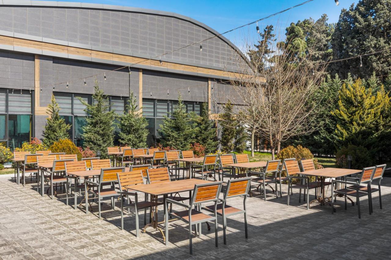 Wyndham Baku Hotel Exterior photo