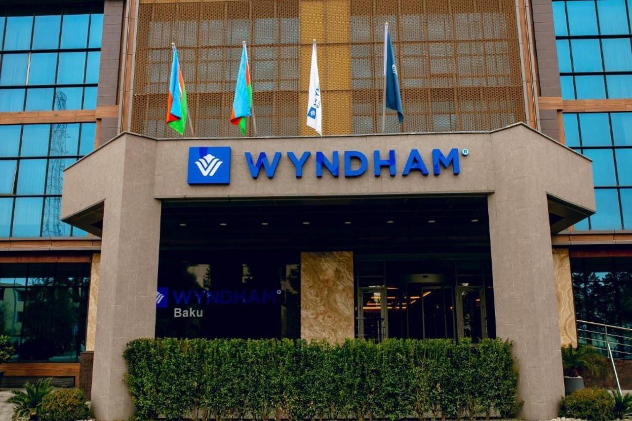 Wyndham Baku Hotel Exterior photo