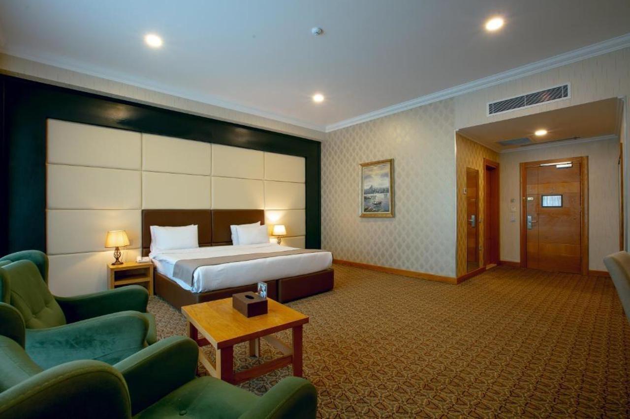 Wyndham Baku Hotel Exterior photo