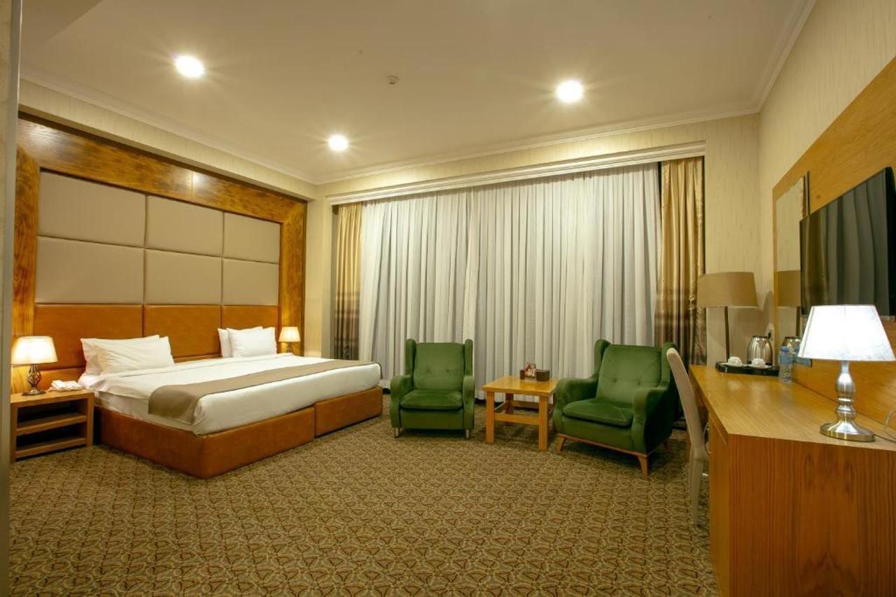 Wyndham Baku Hotel Exterior photo